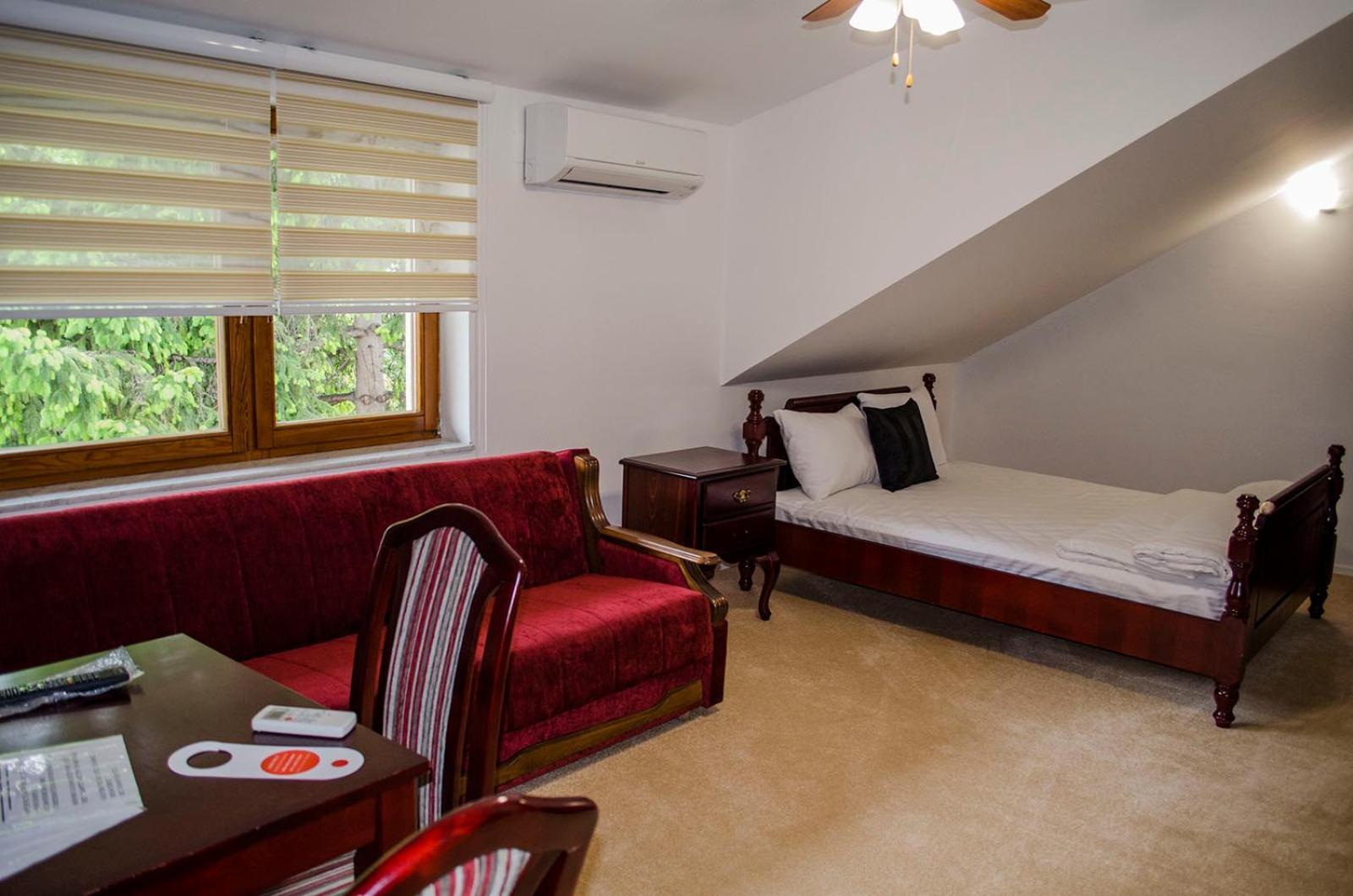 Demi Old Town - Garage Parking Hotel SJJ Room photo